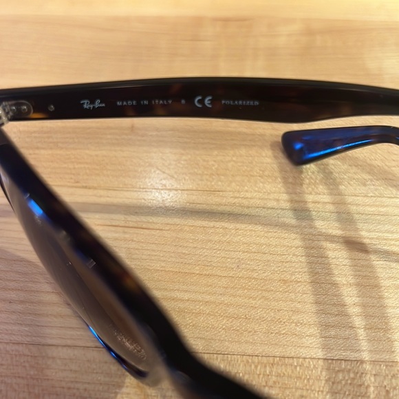 Polarized Ray-Ban Sunglesses - Picture 2 of 4